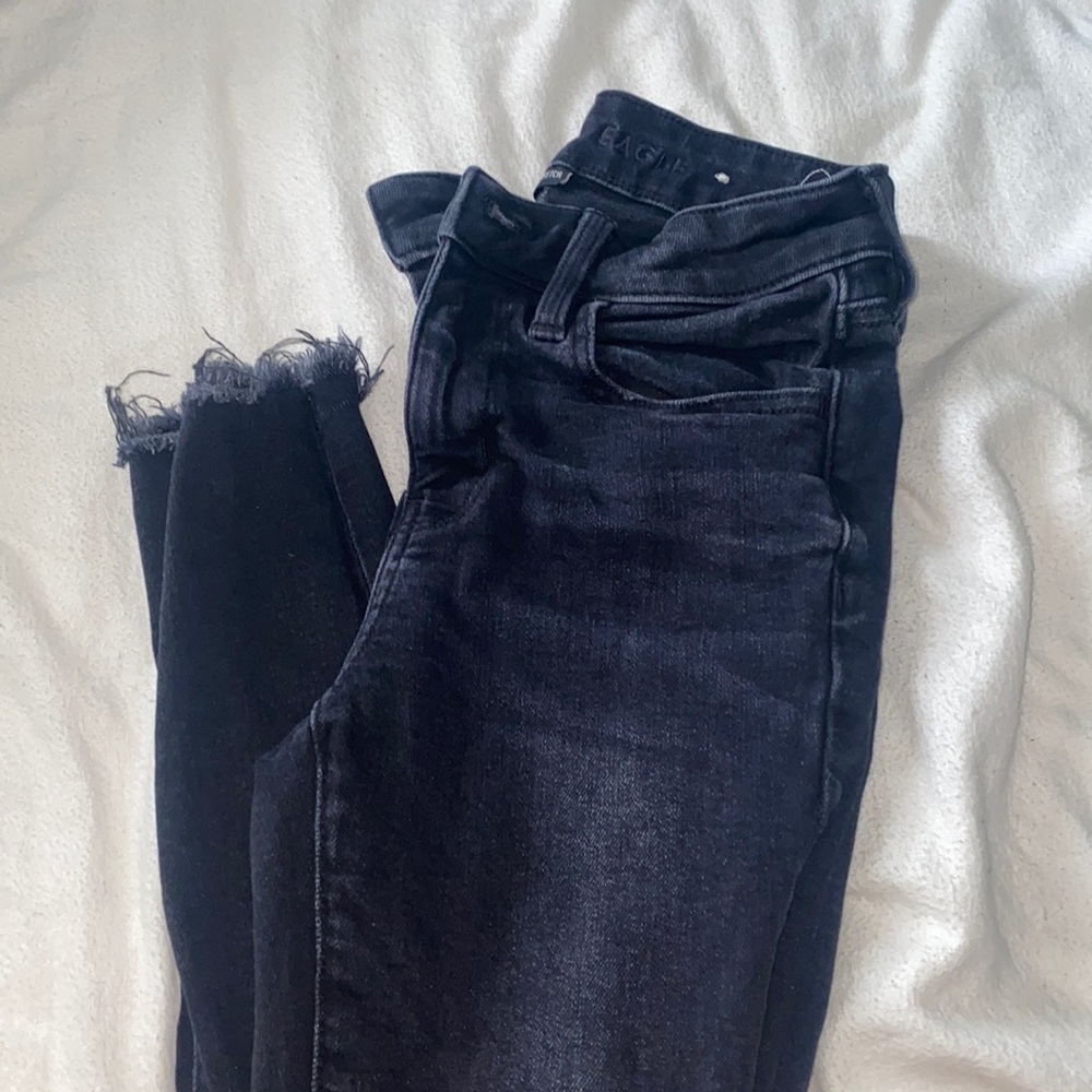 black ripped skinny jeans